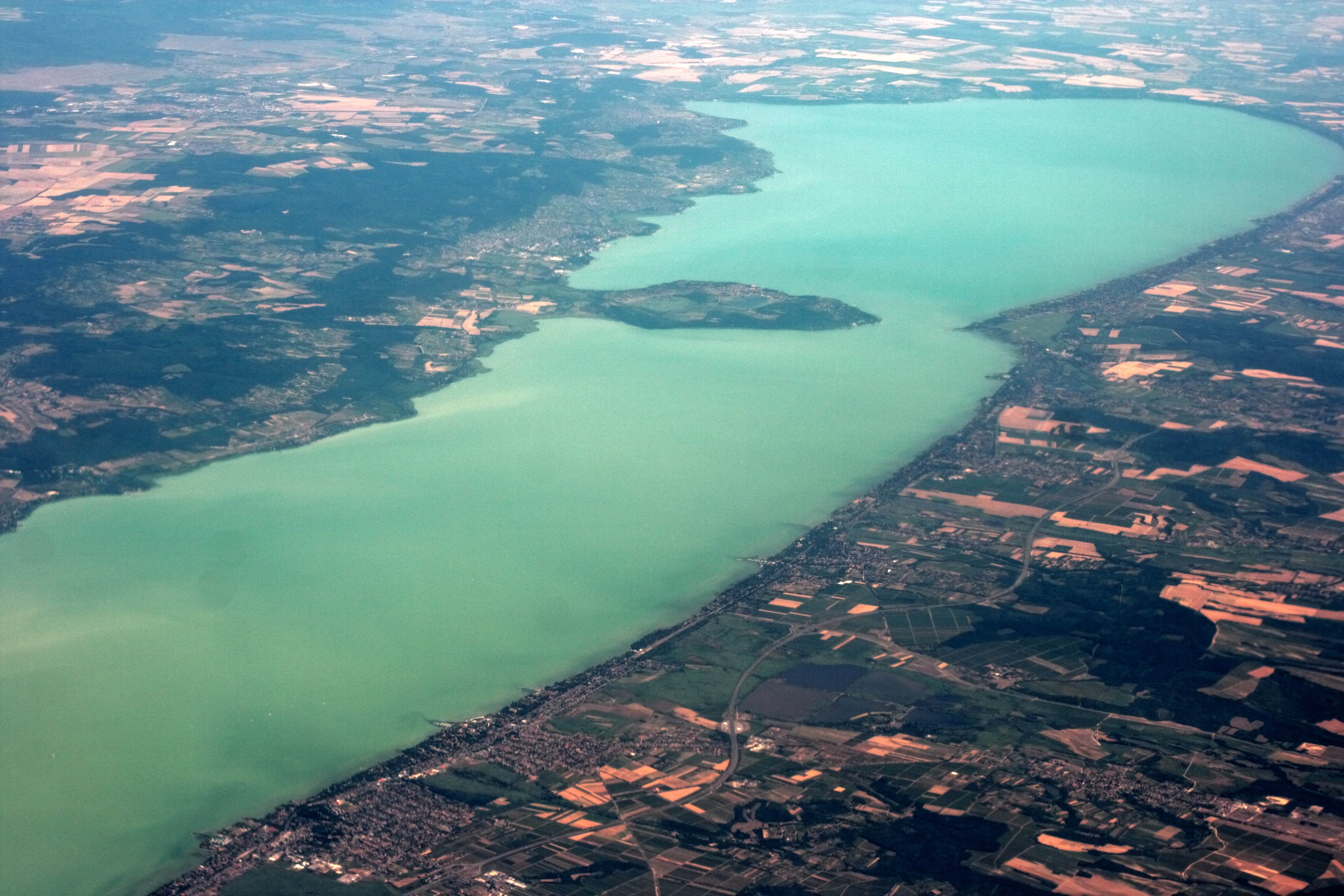 http://per-form.hu/wp-content/uploads/2015/08/balaton.jpg